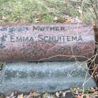 Emma Schuitema gravestone